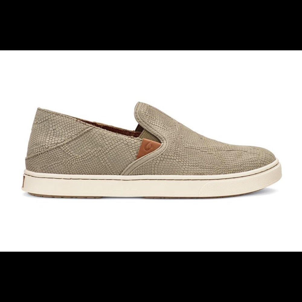 NWT OluKai Women's Pehuea Leather size 7.5